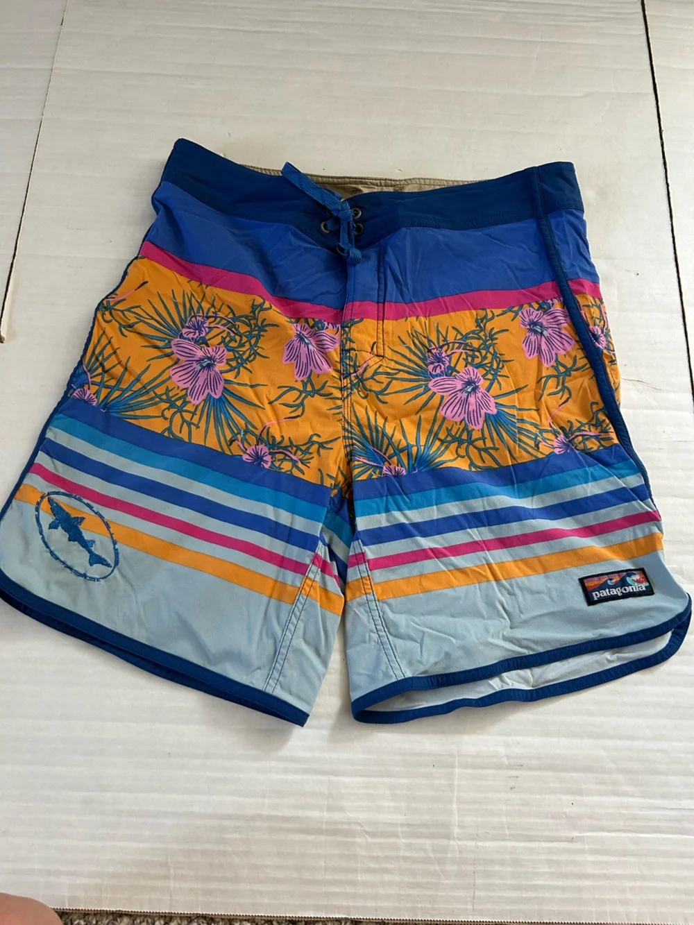 Patagonia Dogfish Head Beer Men’s Floral and Striped Board Shorts Size 32